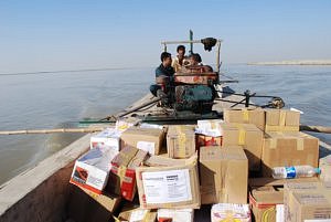 Transporting food donation to the island in Layyah District 2